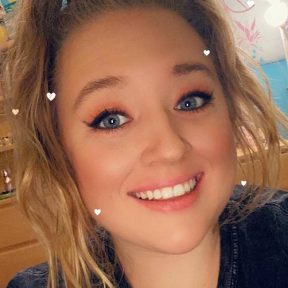 Meet your Posher, Cassidy - Picture 1 of 1